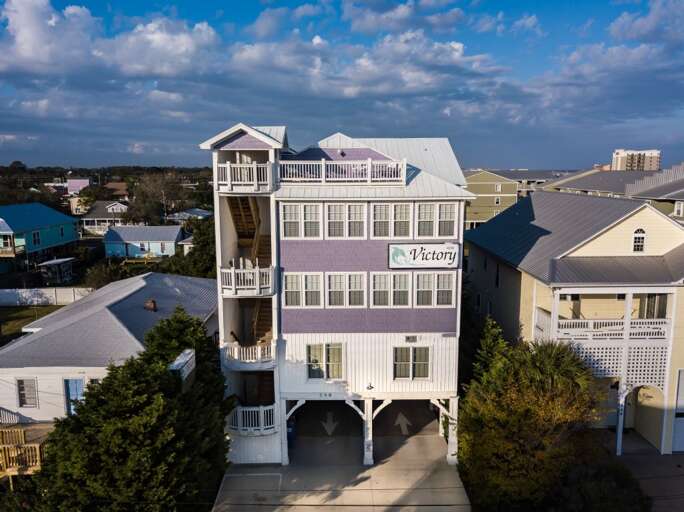 VICTORY DELUXE- IS THE TOP 2 LEVELS OF BUILDING