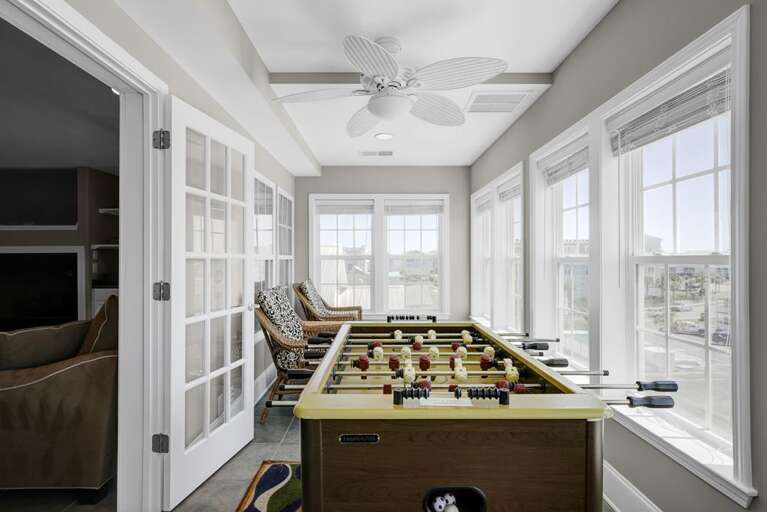 PENTHOUSE -SUN ROOM WITH FOOSBALL