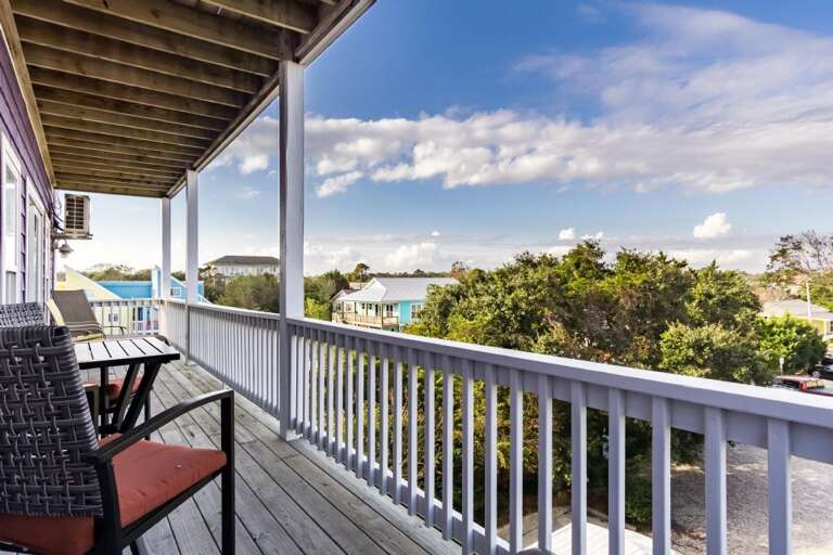 MASTER SUITE- COVERED PORCH