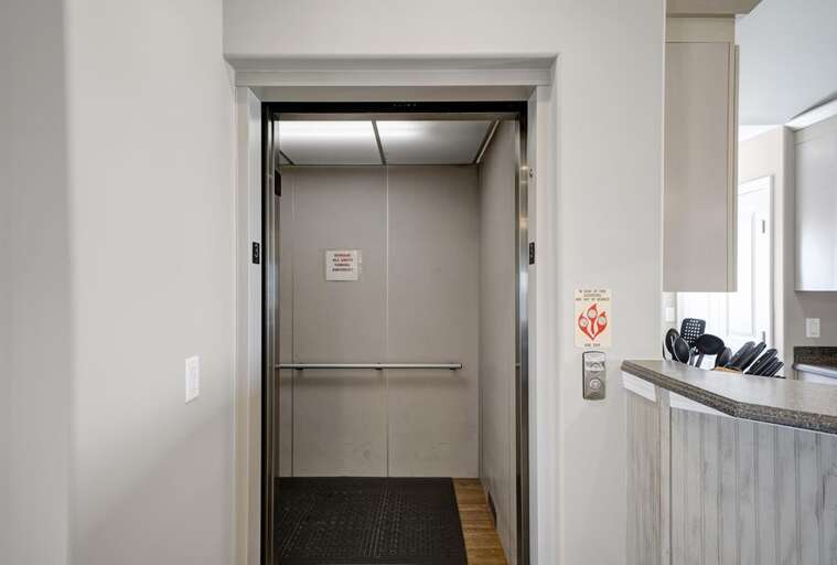 ELEVATOR ACCESS TO PENTHOUSE ELEVATOR ACCESS TO PENTHOUSE