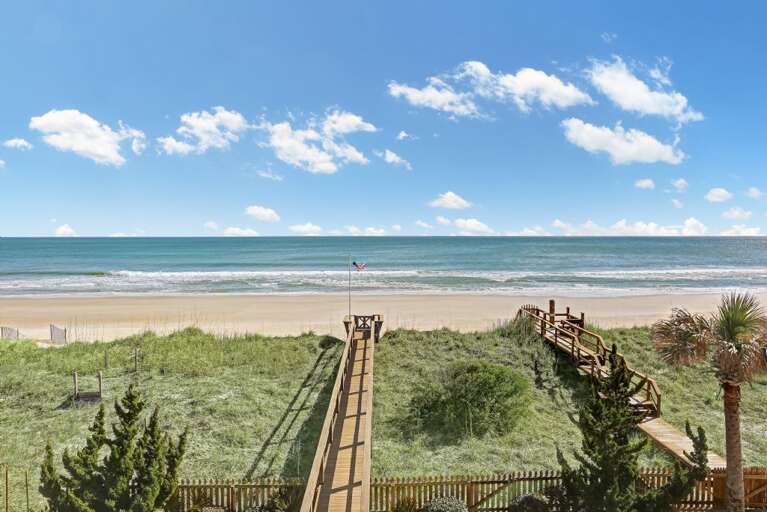 BEAUTIFUL BEACH JUST OUTSIDE YOUR FRONT DOOR BEAUTIFUL BEACH JUST OUTSIDE YOUR FRONT DOOR