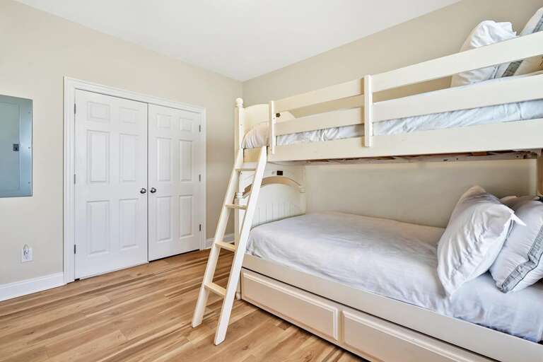 2ND FLOOR BUNK WITH FULL, TWIN AND TRUNDLE 2ND FLOOR BUNK WITH FULL, TWIN AND TRUNDLE