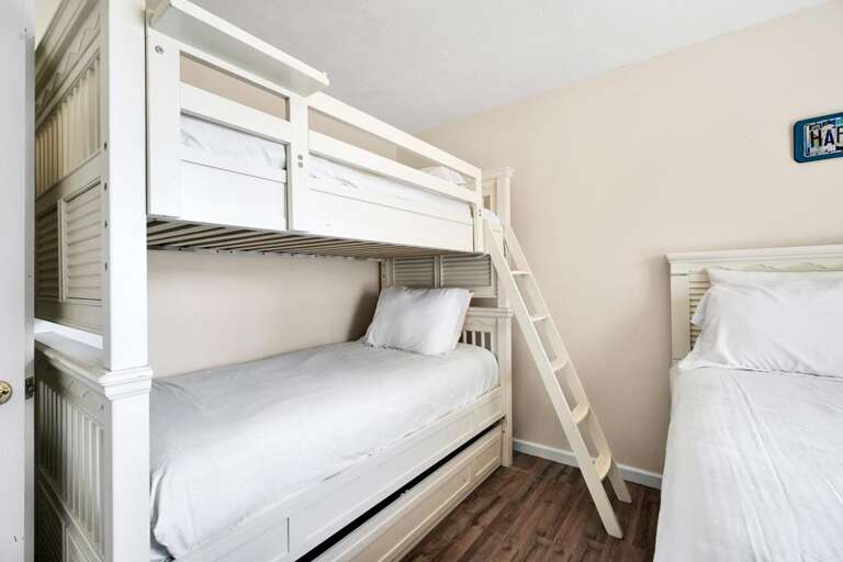 FULL BED AND BUNK