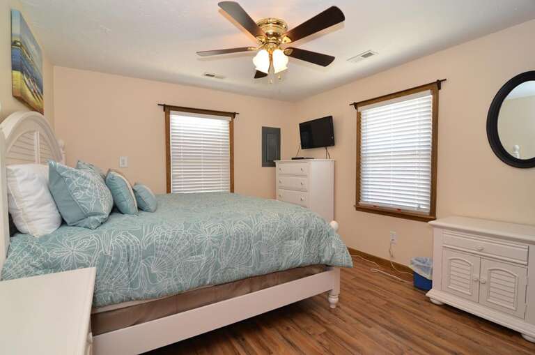 KING MASTER BEDROOM KING MASTER BEDROOM