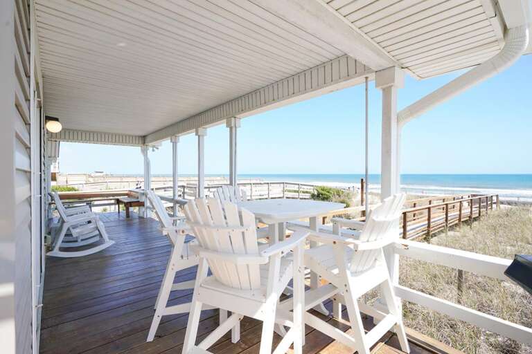COVERED OCEANFRONT DECK