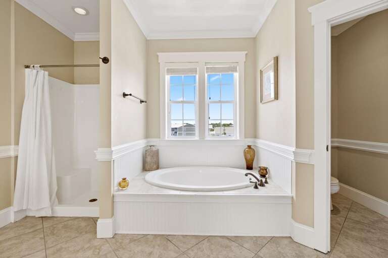 KING BEDROOM 3RD FLOOR ENSUITE