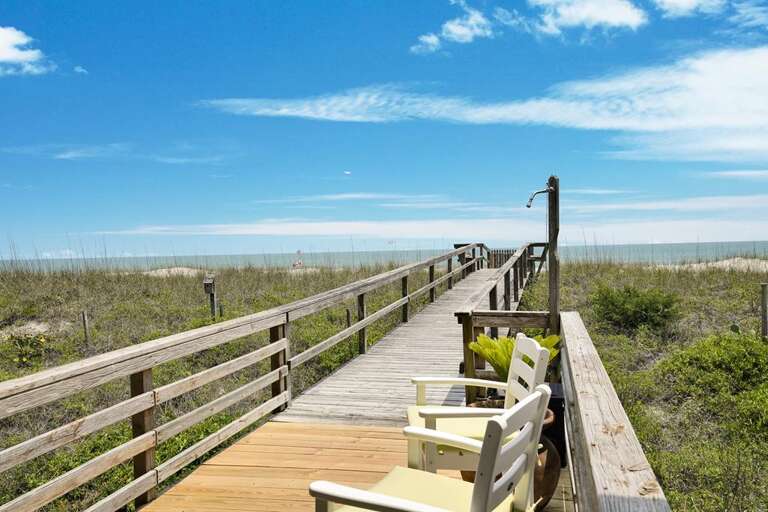 PRIVATE WALKWAY TO BEACH