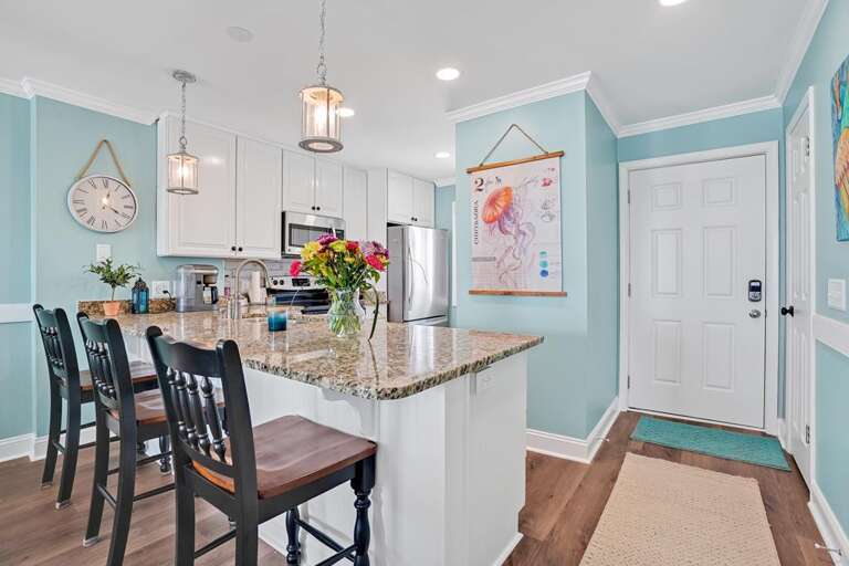 BREAKFAST BAR WITH SEATING FOR 3 BREAKFAST BAR WITH SEATING FOR 3