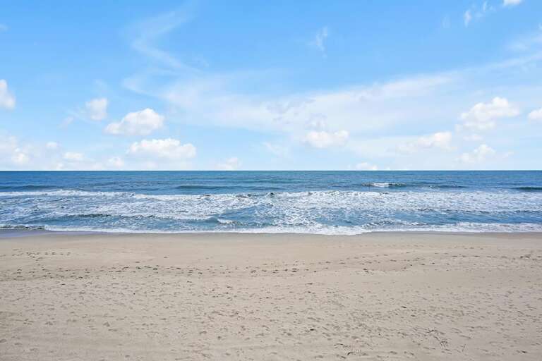 THE BEACH THE BEACH