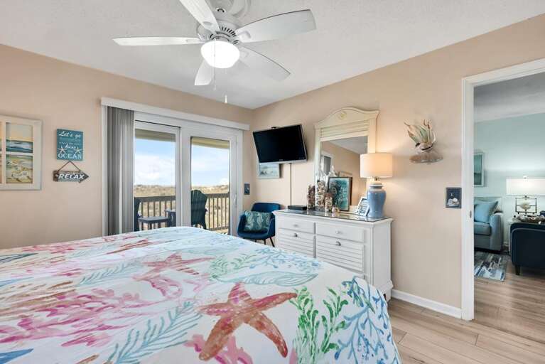 KING PRIMARY WITH ENSUITE AND BALCONY