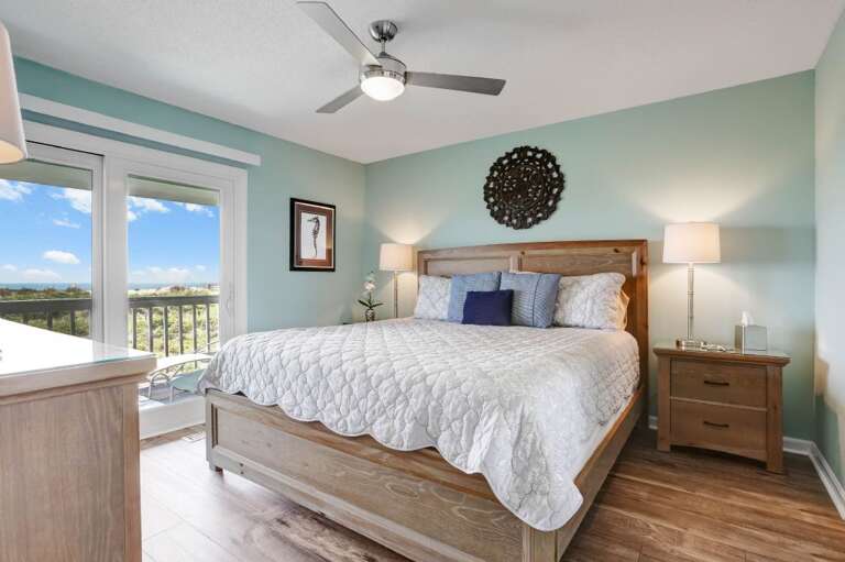 KING MASTER BEDROOM WITH DECK ACCESS