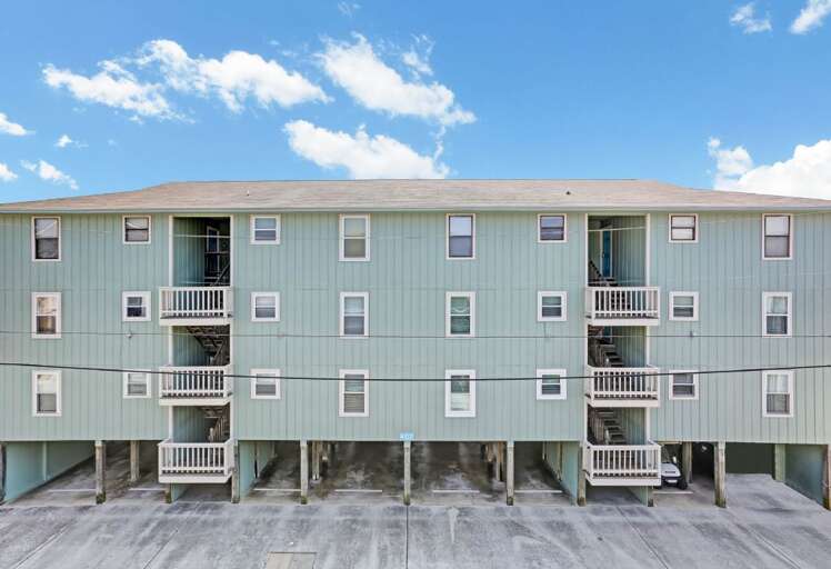 SANDS IV COMPLEX- (STREETSIDE)