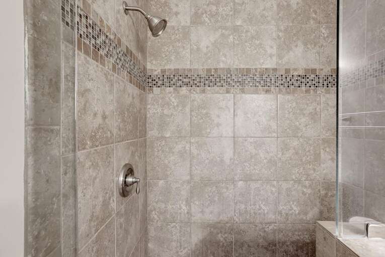WALK-IN SHOWER