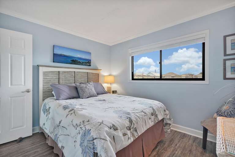 GUEST BEDROOM -QUEEN GUEST BEDROOM -QUEEN