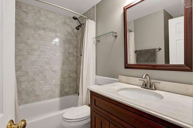 UPDATED MAIN BATHROOM WITH TUB AND SHOWER COMBO UPDATED MAIN BATHROOM WITH TUB AND SHOWER COMBO