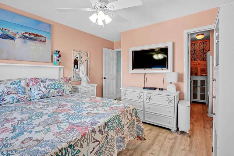 KING MASTER BEDROOM WITH FLAT SCREEN TV