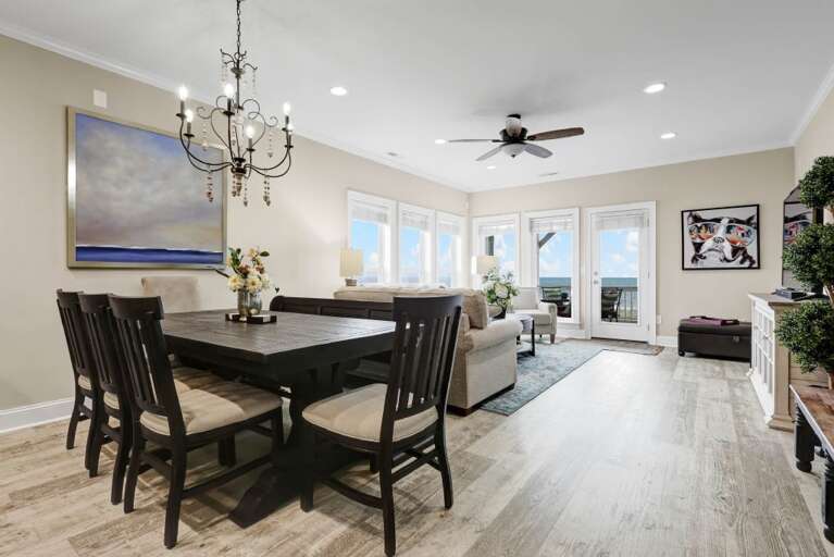 DINING AREA ON 2ND FLOOR