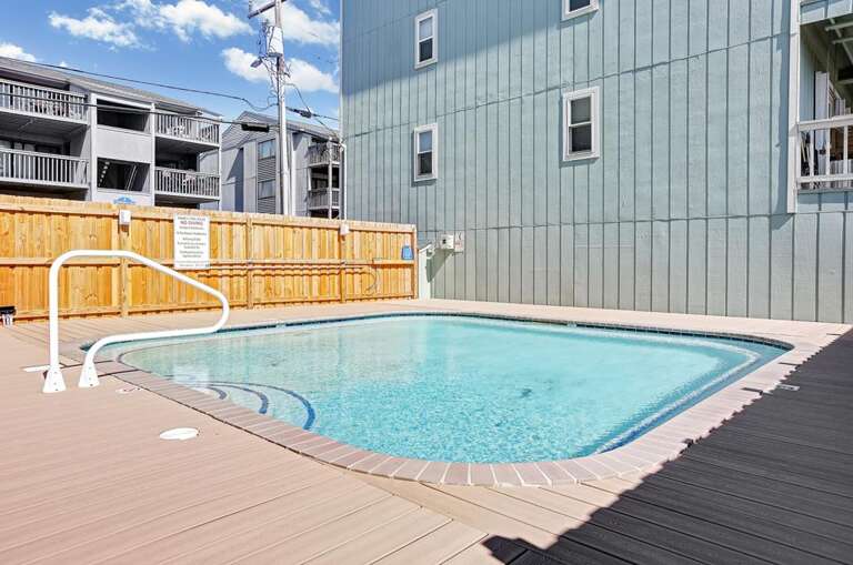 POOL VIEW 2 POOL VIEW 2