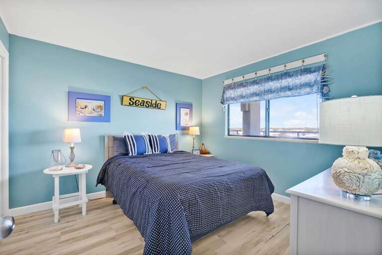 QUEEN BEDROOM WITH BATHROOM