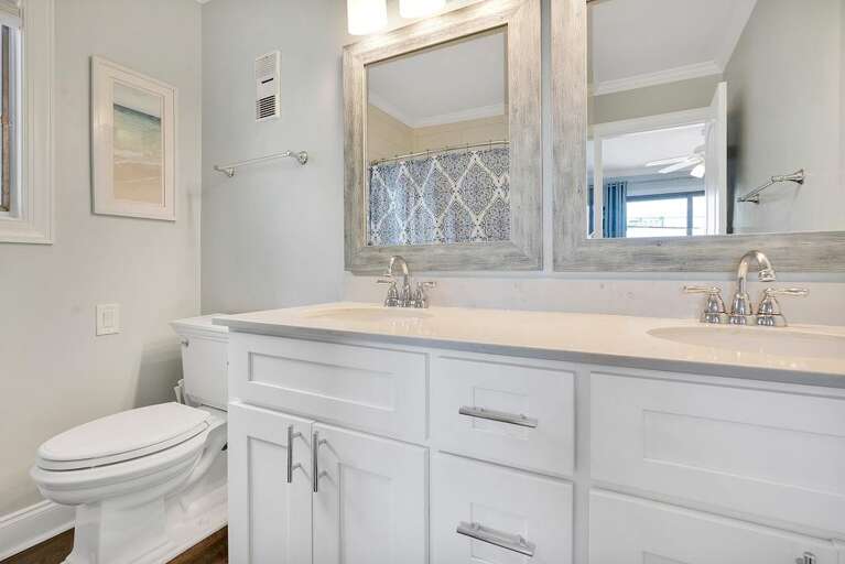 MASTER ENSUITE MASTER ENSUITE
