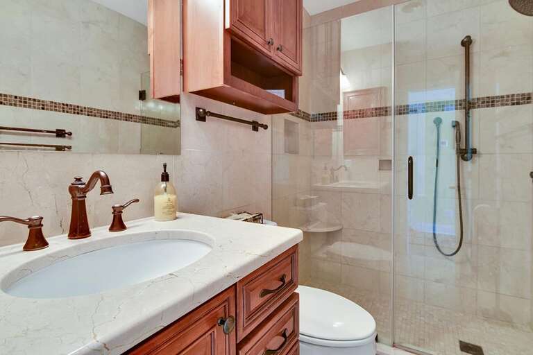 1ST FLOOR BATH WITH WALK-IN SHOWER