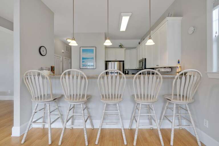 ADDITIONAL BAR SEATING