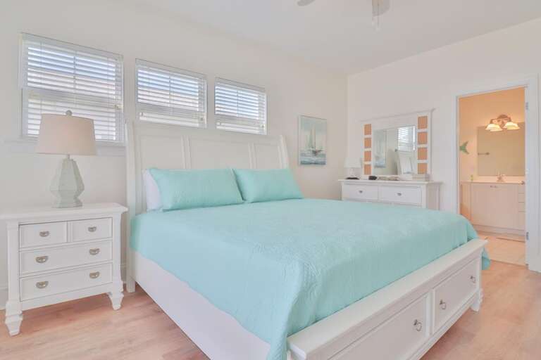 PENTHOUSE -WITH EN SUITE PENTHOUSE -WITH EN SUITE