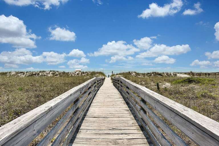 WALKWAY TO BEACH WITH LIFE GUARD STAND WALKWAY TO BEACH WITH LIFE GUARD STAND