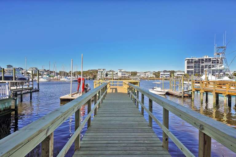 DOCK DOCK