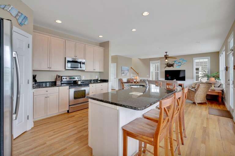 KITCHEN WITH BREAKFAST BAR KITCHEN WITH BREAKFAST BAR