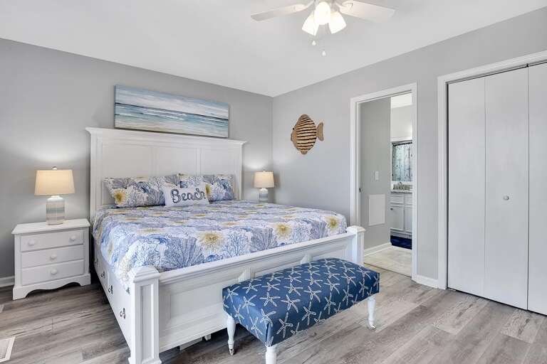 WITH EN SUITE