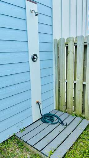 OUTDOOR HOT & COLD SHOWER