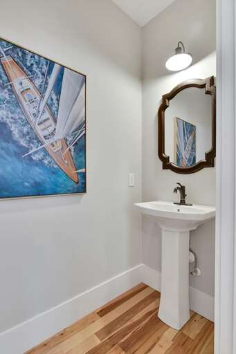 TOP FLOOR -POWDER ROOM