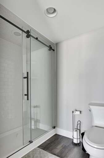 MASTER BEDROOM ENSUITE STAND UP SHOWER