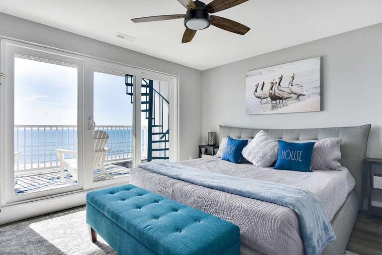 OCEANFRONT KING MASTER BEDROOM W/ENSUITE