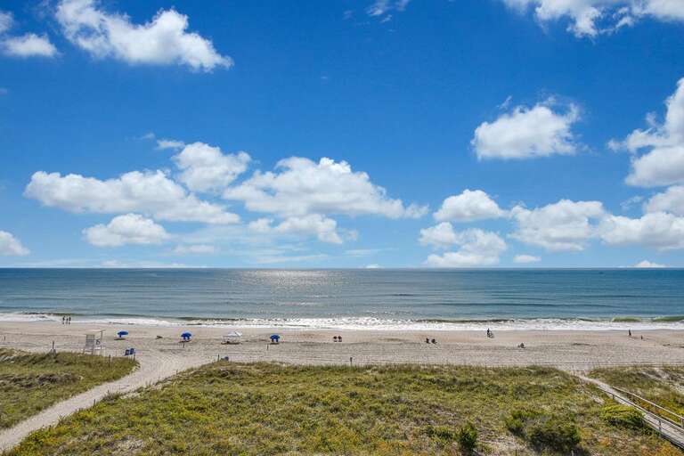 BEAUTIFUL OCEAN VIEW FROM DECK