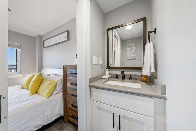 KING BEDROOM WITH PRIVATE HALF BATH VIEW 3