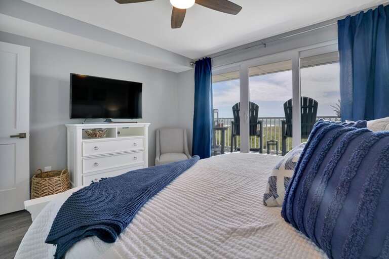 MASTER BEDROOM WITH DECK ACCESS