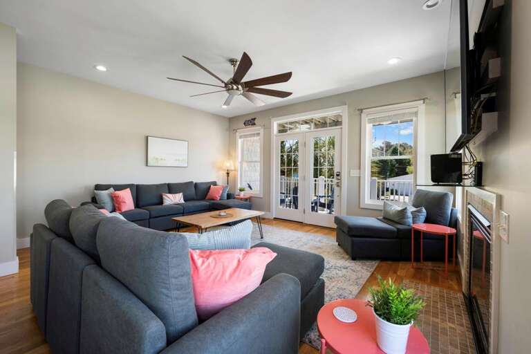 LIVING SPACE W DECK ACCESS VIEW 4