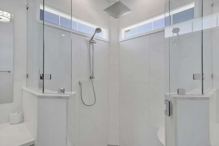 3RD FLOOR MASTER BEDROOM ENSUITE