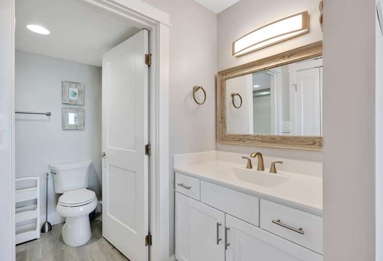 MASTER ENSUITE MASTER ENSUITE