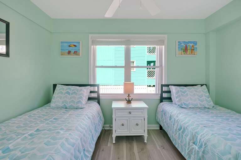 1ST FLOOR TWIN BEDROOM