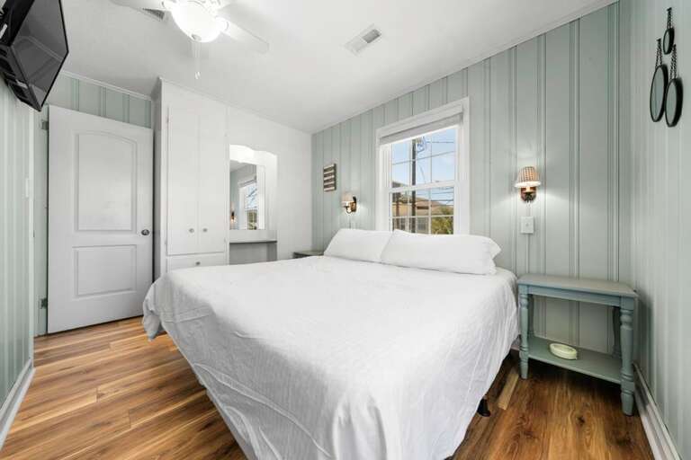 THE AJ KING BEDROOM VIEW 2