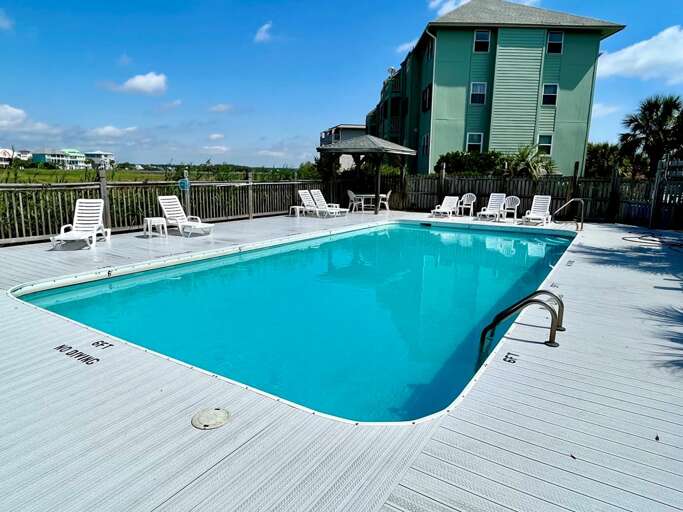 BEAUTIFUL POOL WITH HARBOR VIEWS