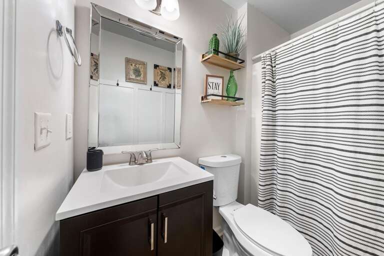 MASTER BEDROOM ENSUITE