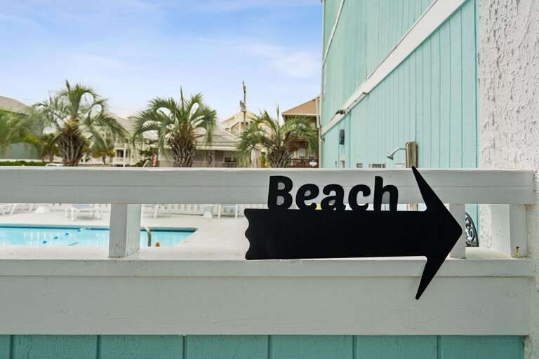 STEPS TO THE BEACH