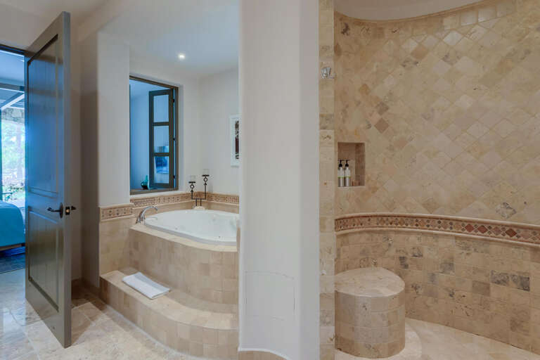 Esperanza_2601_ensuite_bathroom