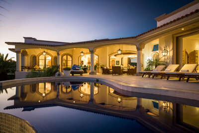 Have a fabulously luxurious stay at Villa Buena Vida in Cabo del Sol!