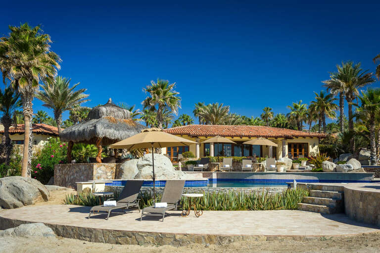 Relax and unwind while you stay at Villa Las Arenas 104