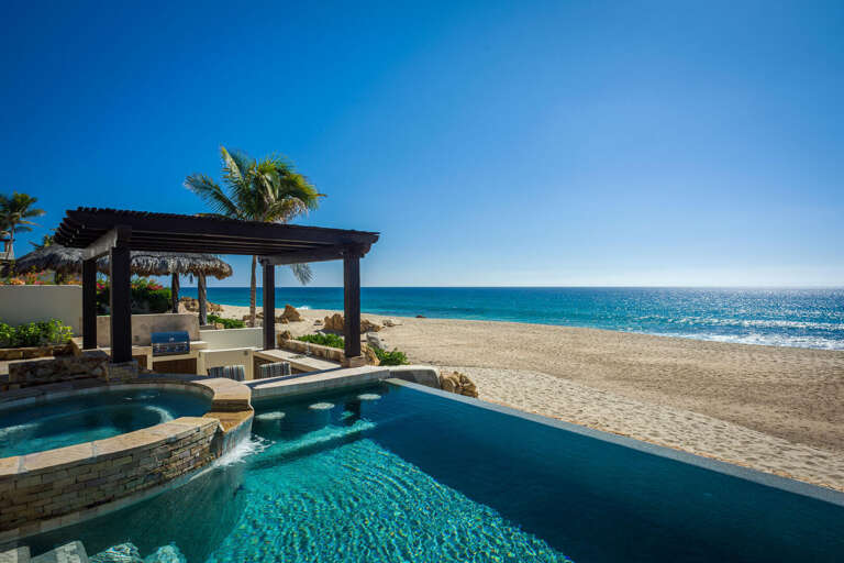 Beachfront Vacation Rental With Pool And Pergola, Palm Trees And Ocean View
